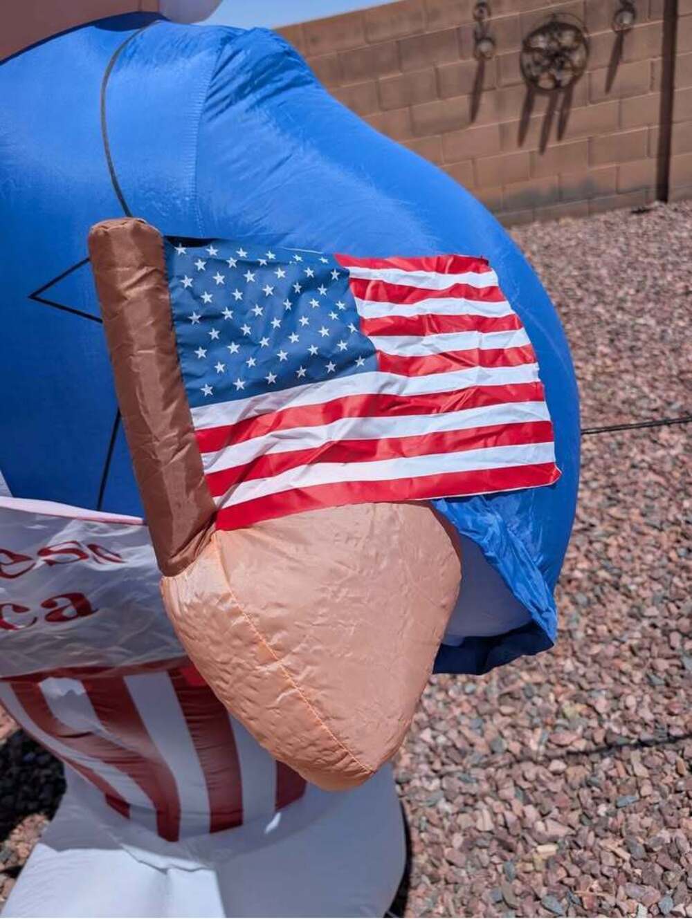 Uncle Sam Inflatable Yard Decoration - Picture 4 of 9